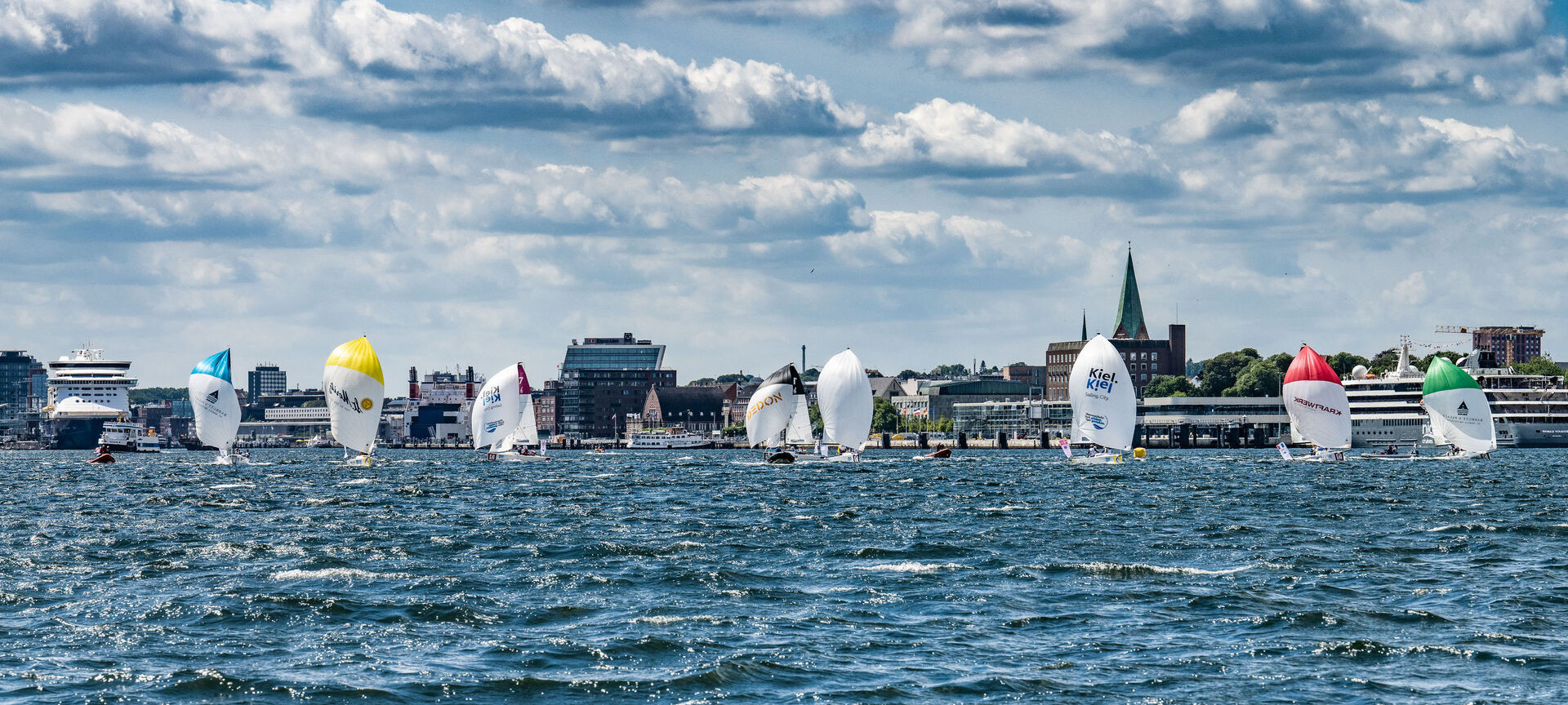 Segelboote bei der Sailing Champions League in Kiel