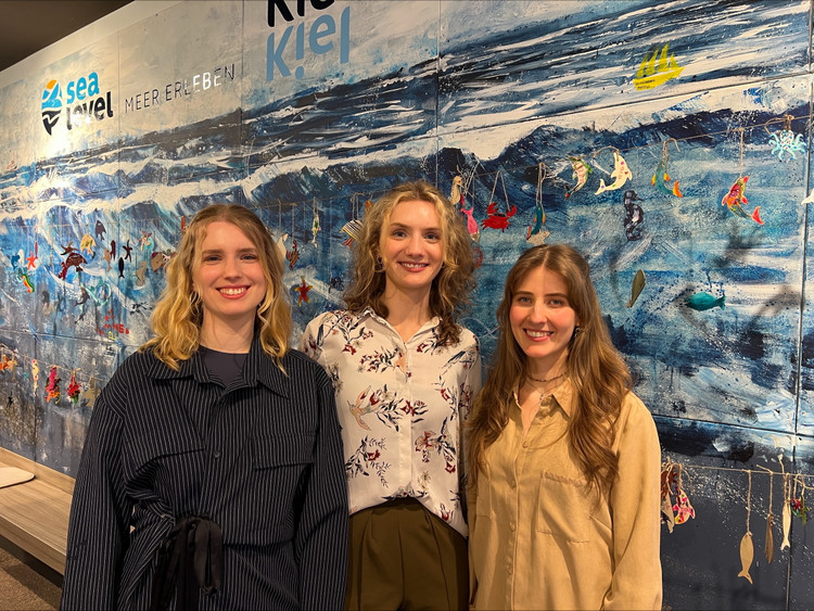  Emma Wortmann<br>Bianca Wiese<br>Johanna Zoe Hartmann<br><br>sealevel@kiel-marketing.de<br><br>Tel.: 0431 679 10 65