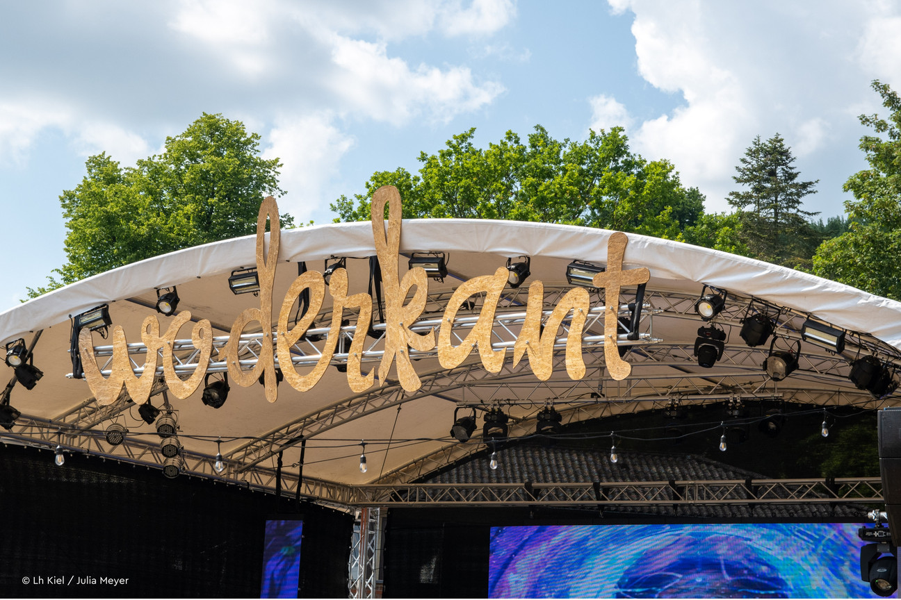 Die Bühne des Woderkant Festivals auf der Kieler Woche