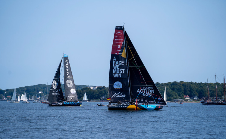  The Ocean Race Europe<br><br>Verfolgen Sie die IMOCAs im Liveticker und sehen Sie die besten Bilder vom Event im Starthafen Kiel.