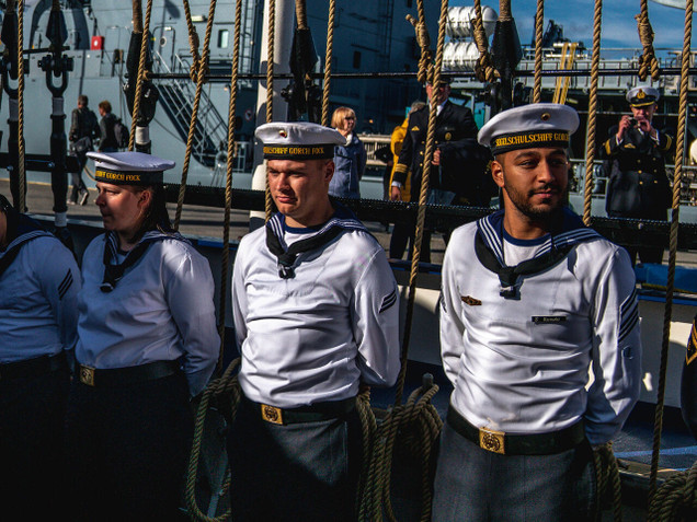 About life on the Gorch Fock - landmark and ambassador