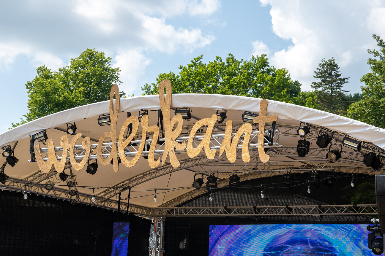 Die Bühne des Woderkant Festivals auf der Kieler Woche
