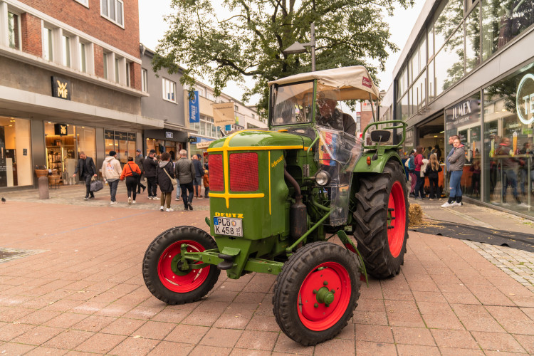  Farmers' Market<br><br>Watch the best photos of Farmers' and regional market 2025.