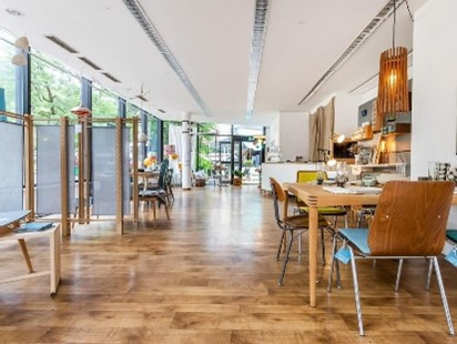 Magazin der Ausstellung "Umkleiden"