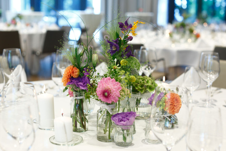  Floristry:<br>Flowers say more than a thousand words! Be inspired by everything from bridal bouquets to table decorations.<br>More ...