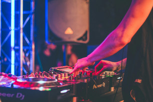 DJ Pult