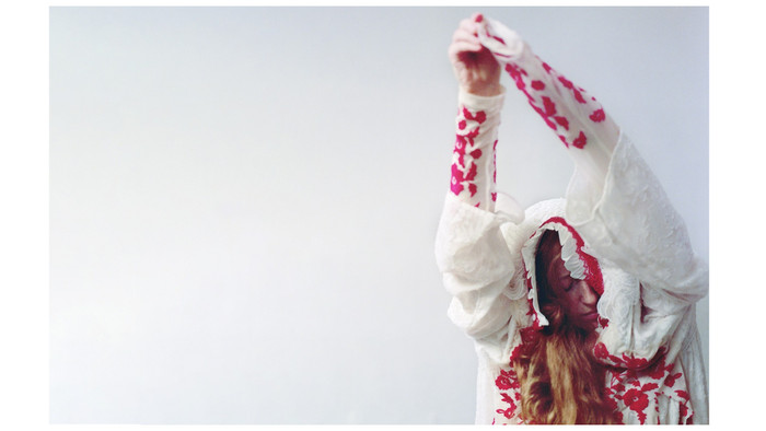 Between Volga and Void - Tanztheater mit Kristina Schleicher
