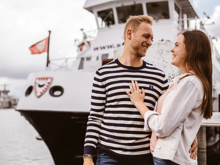  It doesn't get much more maritime than this: enjoy the harbour tour on the fjord.