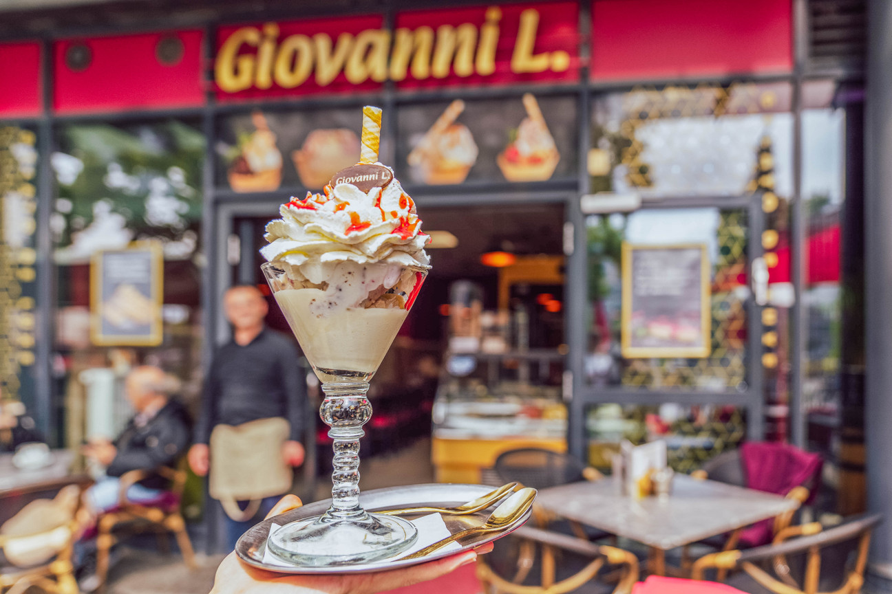 Eisbecher vor Giovanni L Filiale