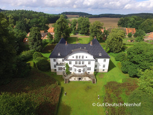 Das Herrenhaus von Gut Deutsch-Nienhof