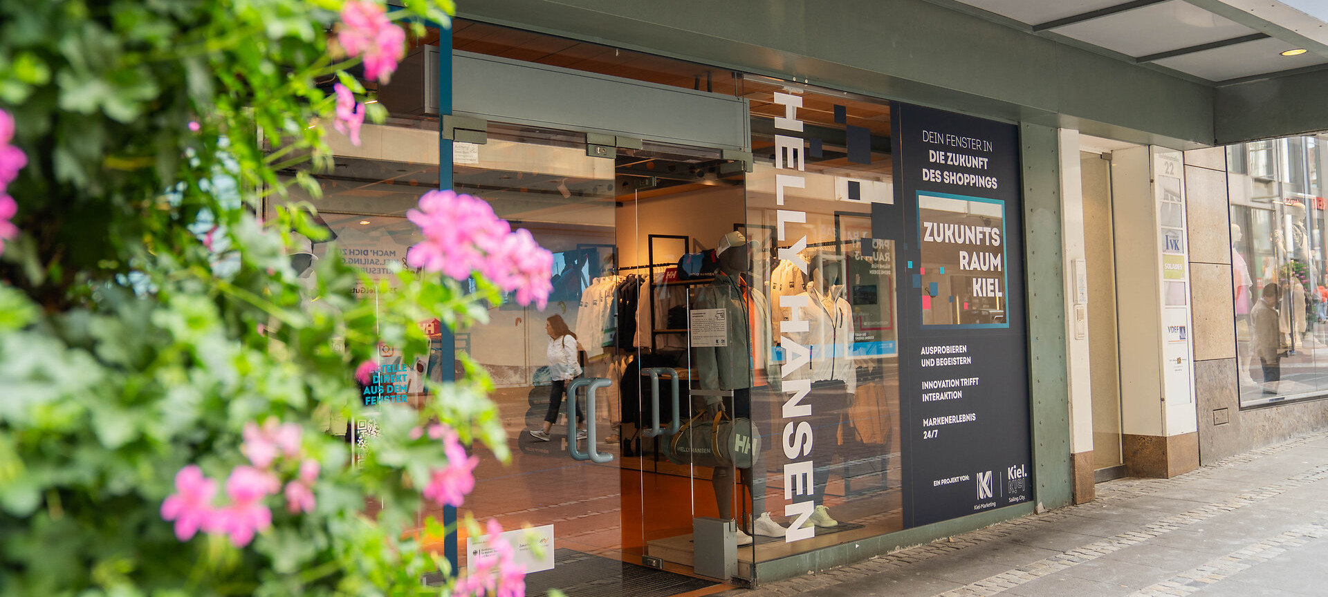 Außenansicht Helly Hansen Store im Zukunftsraum