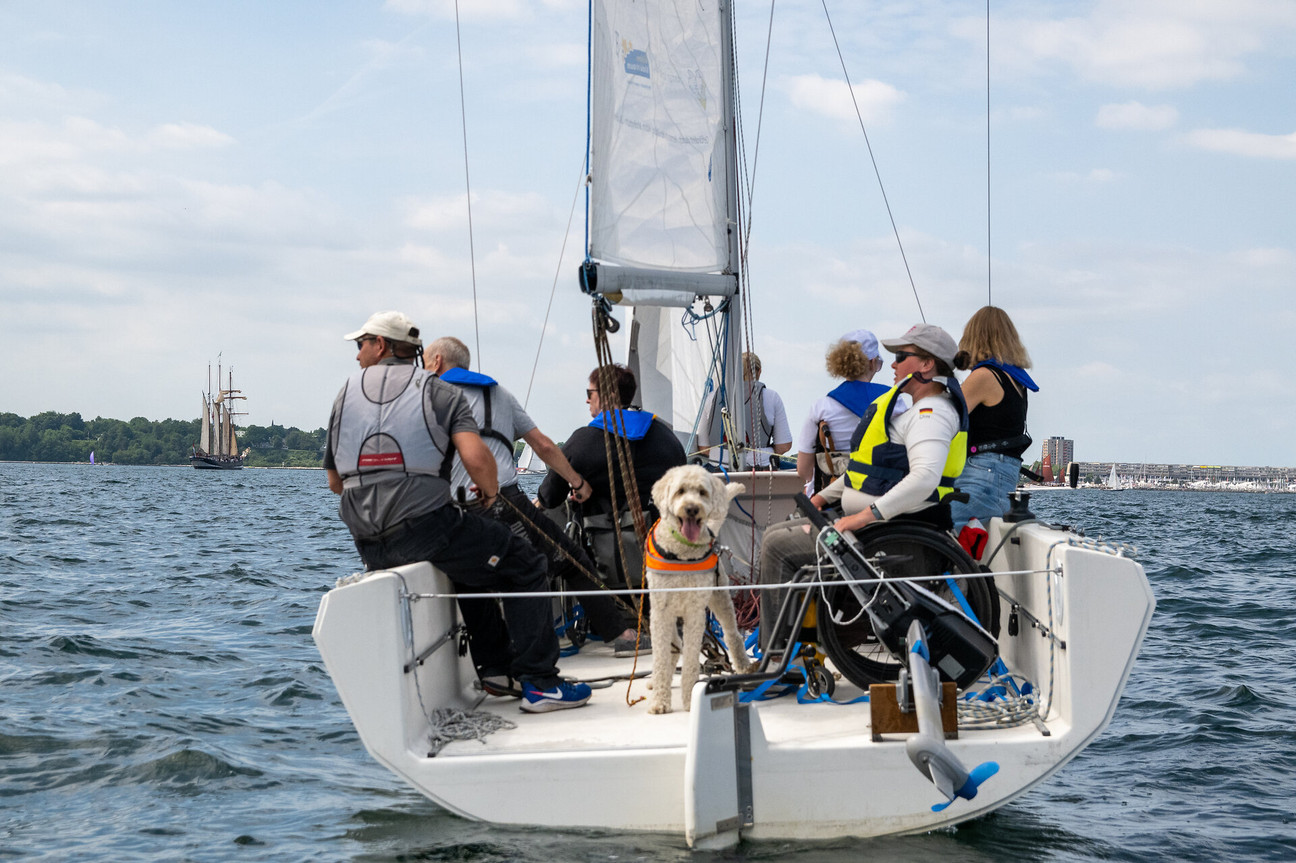 Inklusives Segelschiff auf der Kieler Förde