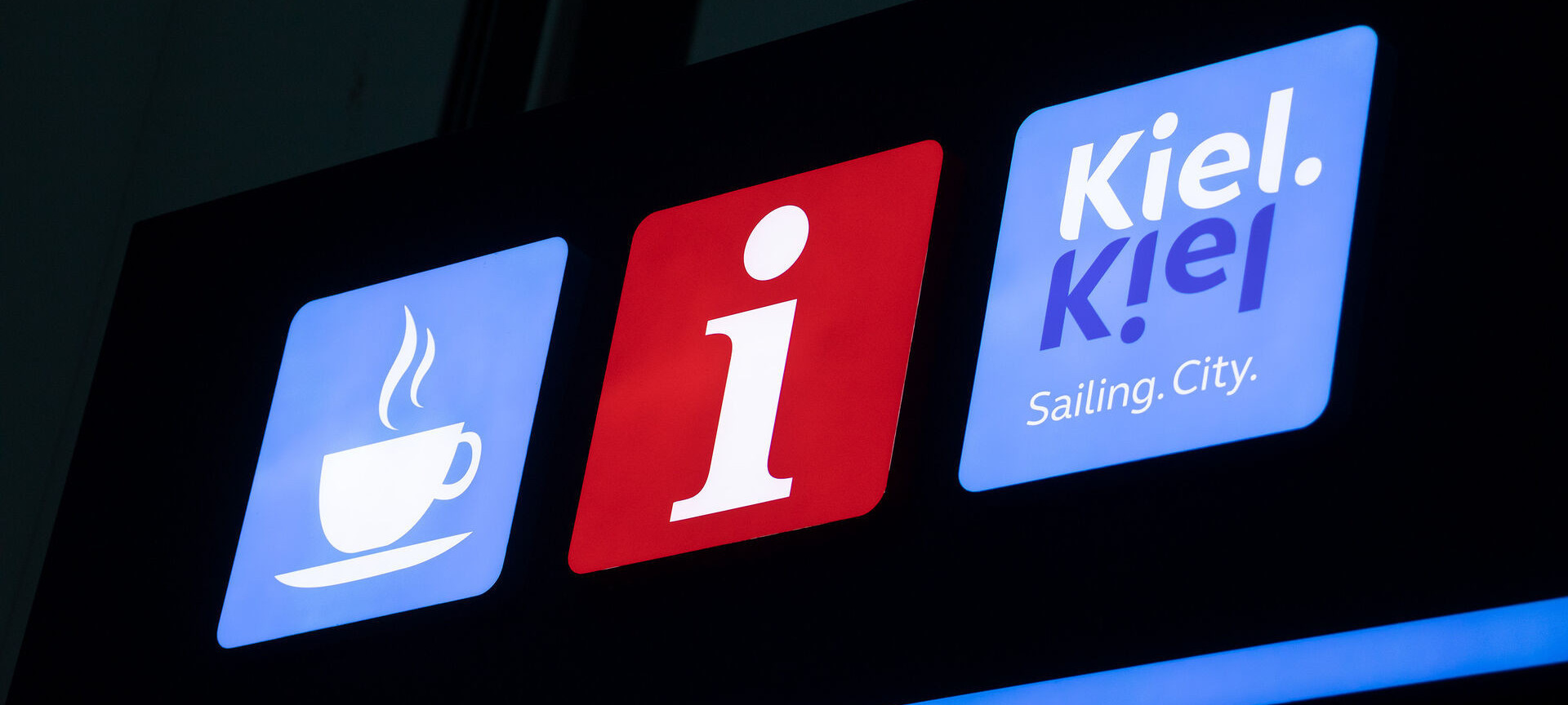 Schild Tourist-Information