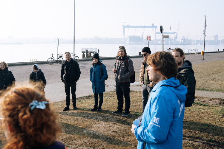  Meeresschutzstadt! Das Leben in Kiel spielt sich in, um und am Wasser ab. Doch was wird schon getan, um den wertvollen Lebensraum zu erhalten? 