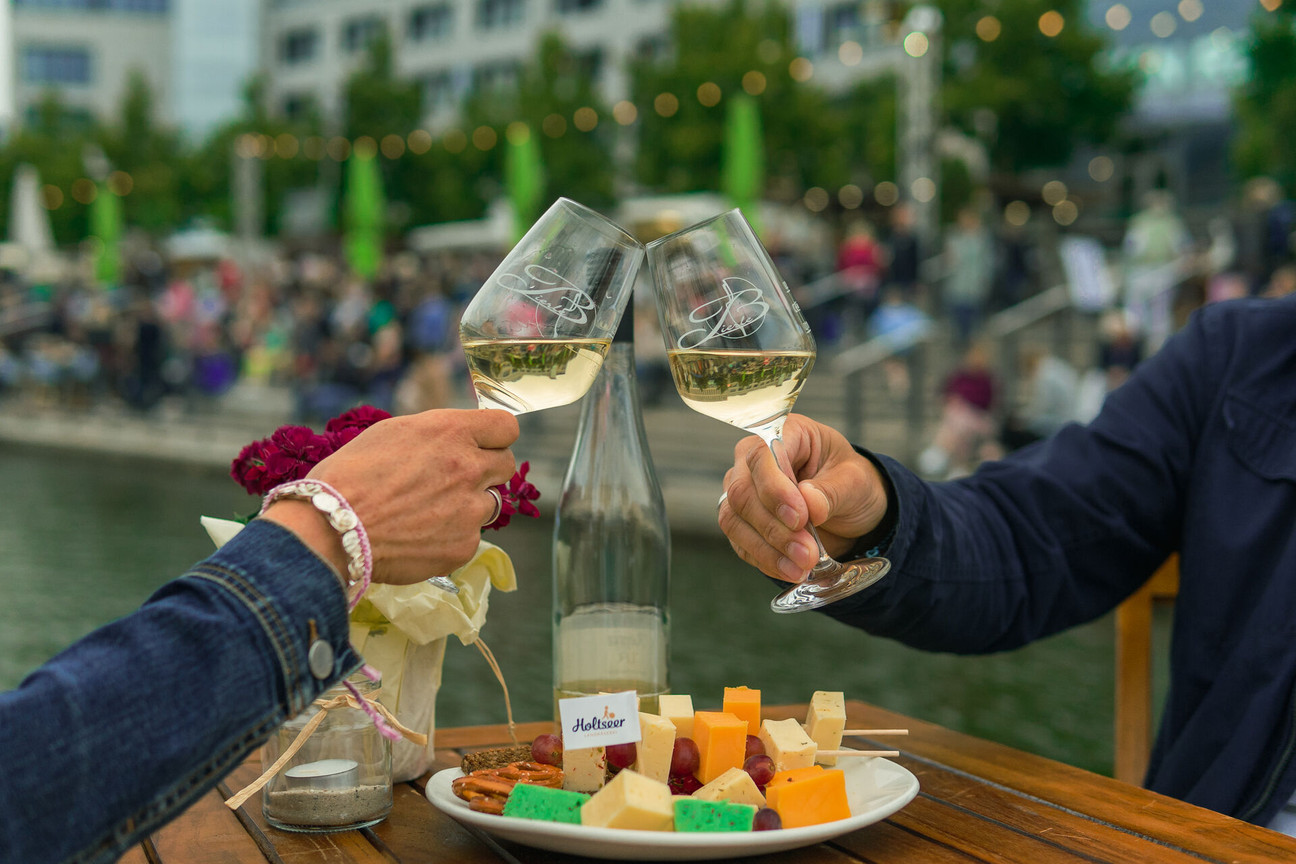 Käse trifft Wein