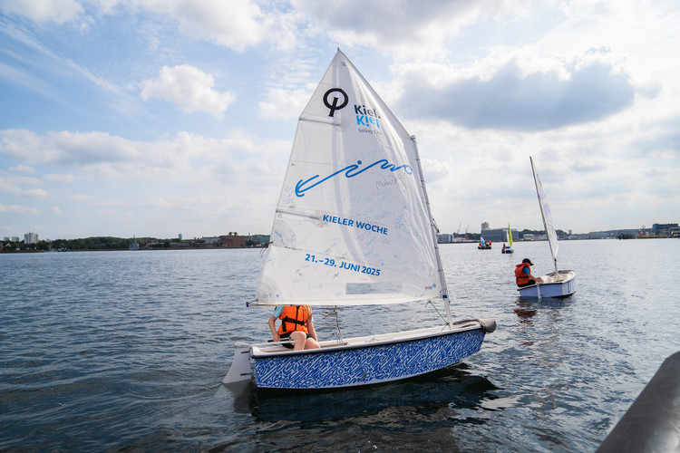  Segelcamp Kiel: Segeln für alle<br><br>Jetzt alle Segelkurse entdecken und direkt an der Kiellinie Segeln lernen.