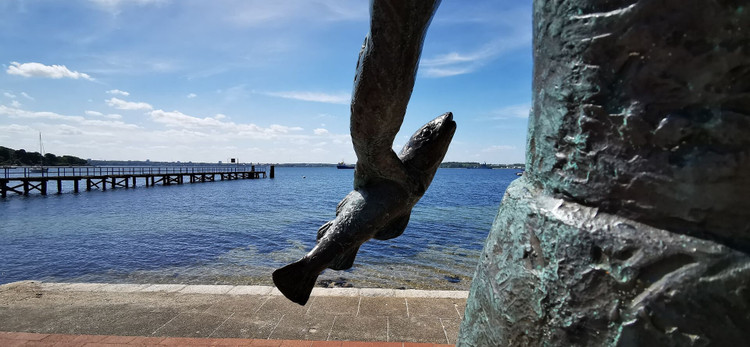  Kunst am Strand! In Heikendorf gibt es viele kreative Orte und Kunstwerke...